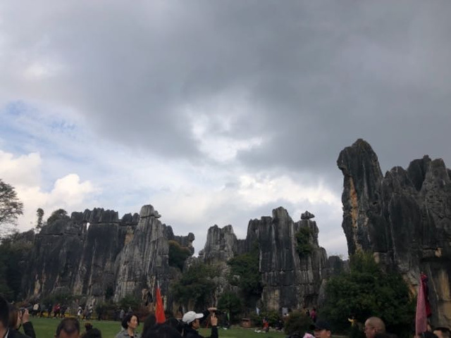 "行程很赞👍 套餐带的餐食非常可口，很云南，远远超过了餐标，一路上李导很负责，风趣幽默，讲解很..._九乡地质公园博物馆"的评论图片