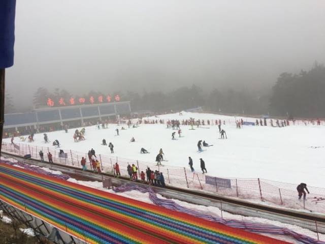大别山南武当滑雪场