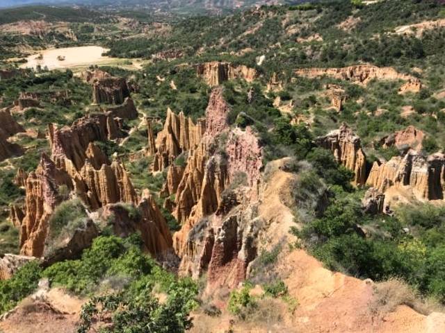 浪巴铺土林(新华土林)