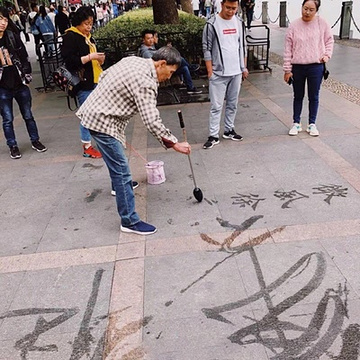 雷峰塔旅游景点攻略图