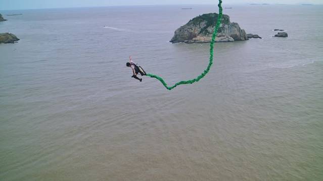 海上高空蹦极