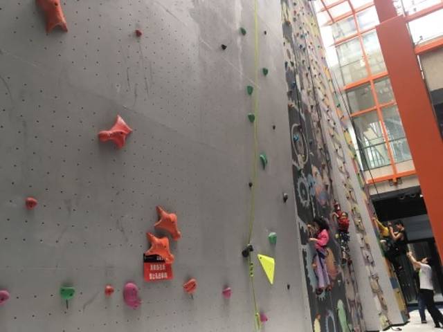 Double One蹦床主题公园(西安M3碧乐城店)