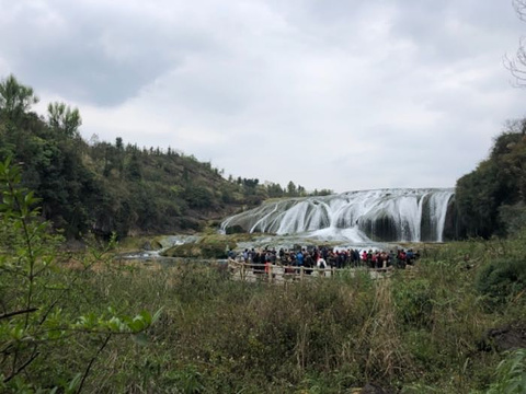 银链坠潭瀑布旅游景点攻略图