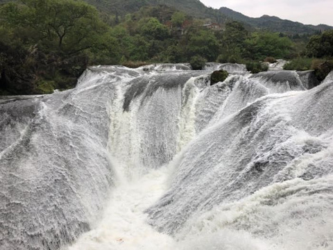 银链坠潭瀑布旅游景点攻略图