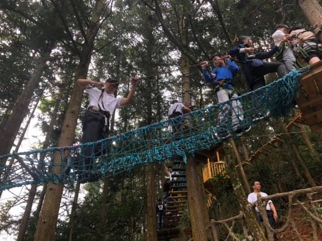 石龙谷森林游乐园