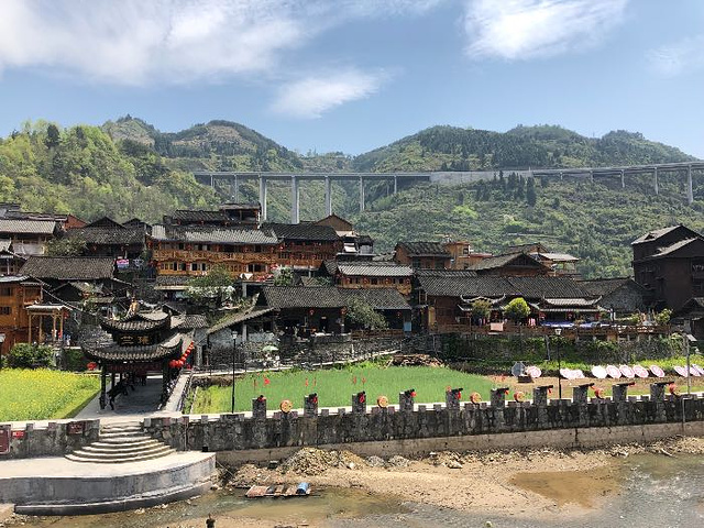 今天在这个古老的苗寨,邂逅苗族千年的神秘