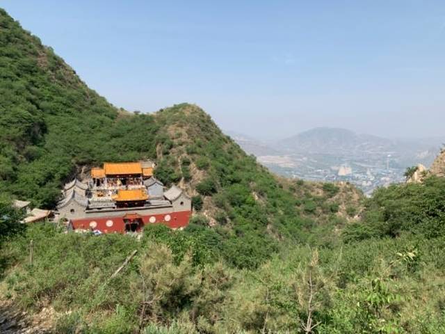 鸡鸣山旅游风景区