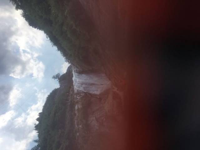 天景山飞瀑漂流