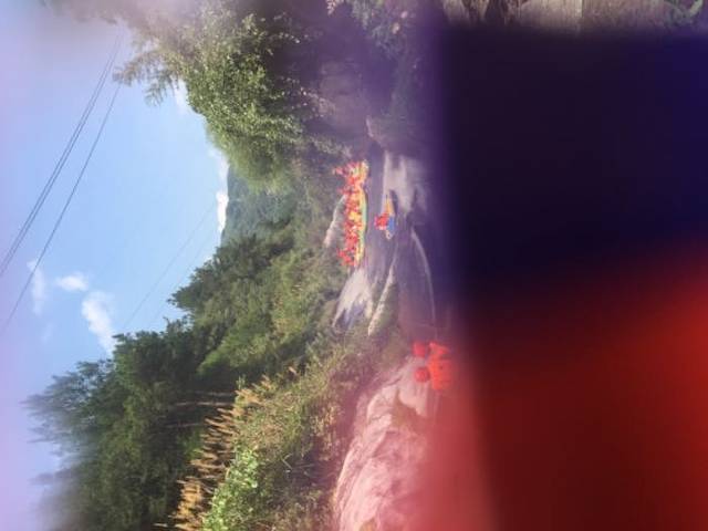 天景山飞瀑漂流