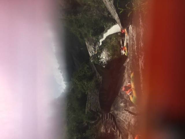 天景山飞瀑漂流