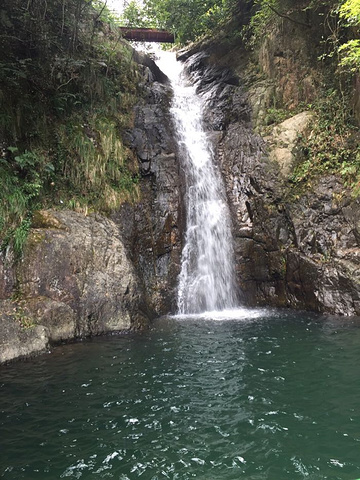 "从杭州主城区走杭瑞高速青山湖下居然不用高速费，景点停车也方便，10元可以停一整天，在景区门口换..._白水涧"的评论图片