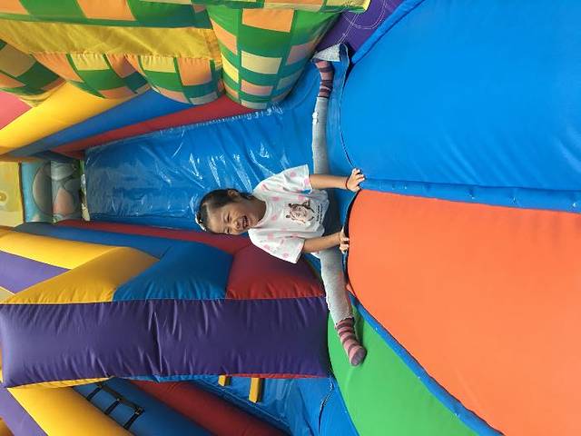 蒙特利亲子乐园