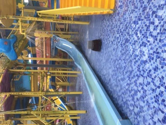 龙润夏宫温泉水乐园