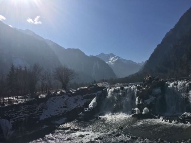 "...鸪山滑雪，我是一个人来旅游，遇到杨导人又好，耐心讲解，要我们注意什么，全程没有购物，挺好的不错_毕棚沟滑雪场"的评论图片