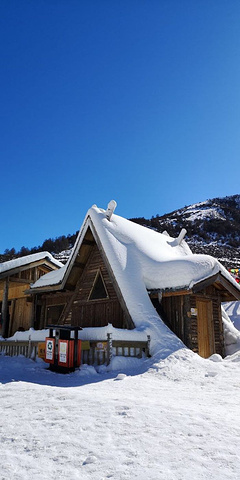 "...鸪山滑雪，我是一个人来旅游，遇到杨导人又好，耐心讲解，要我们注意什么，全程没有购物，挺好的不错_毕棚沟滑雪场"的评论图片