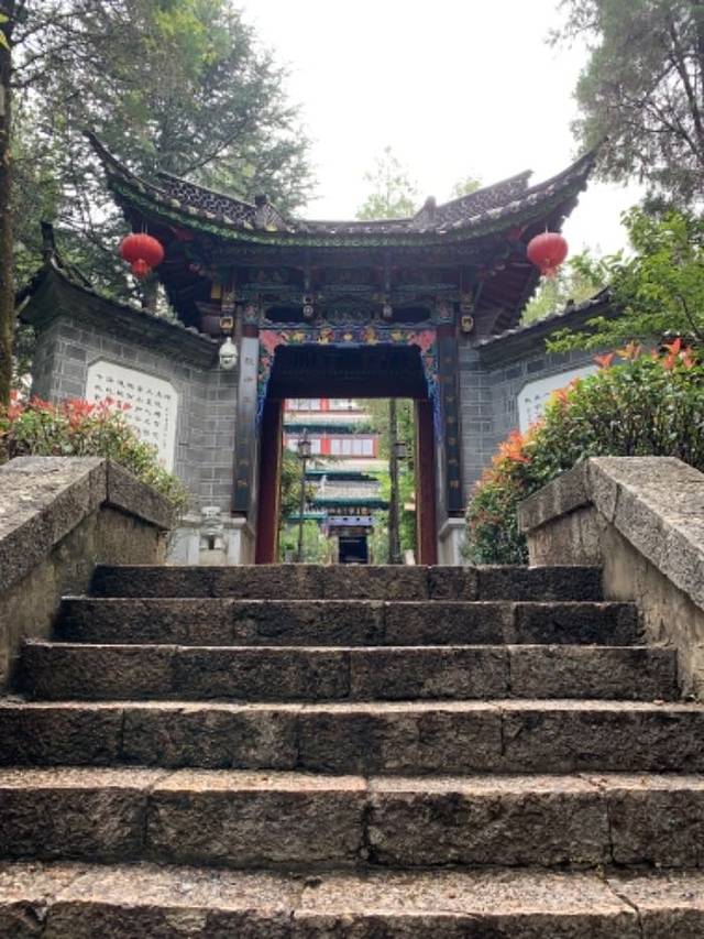 白马龙潭寺