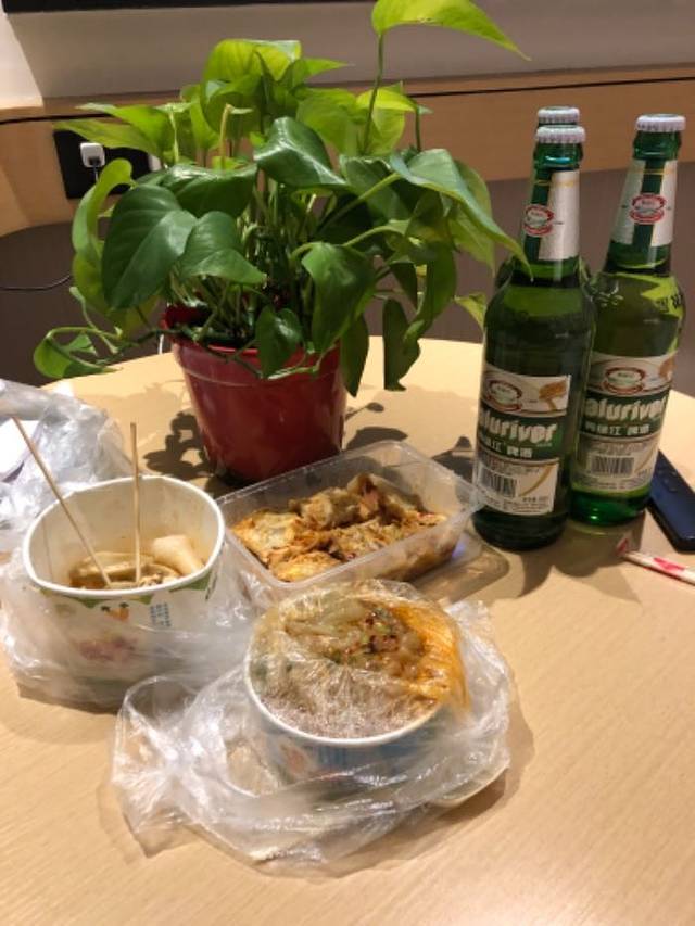 中朝边境一步跨