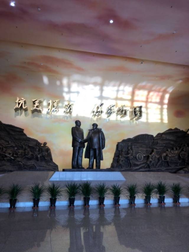 中朝边境一步跨