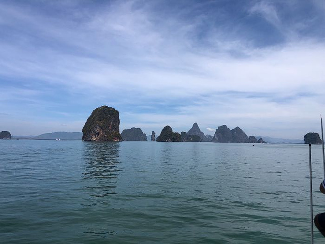 "一路上风景很好，像桂林，还去了好玩的皮划艇，风景特别美，我们安排的是一个英语团，因为有外国人，..._攀牙湾国家公园"的评论图片