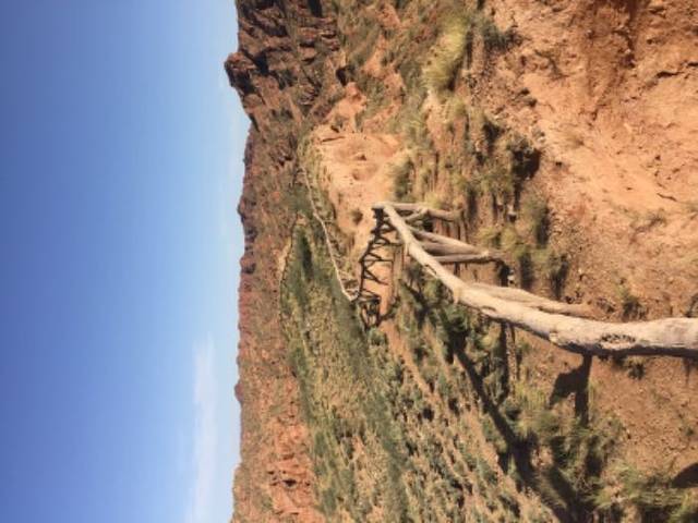 天山托木尔大峡谷