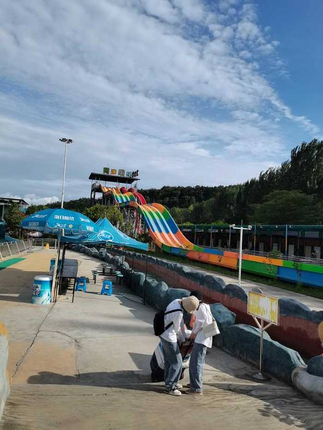 加勒比海水上乐园