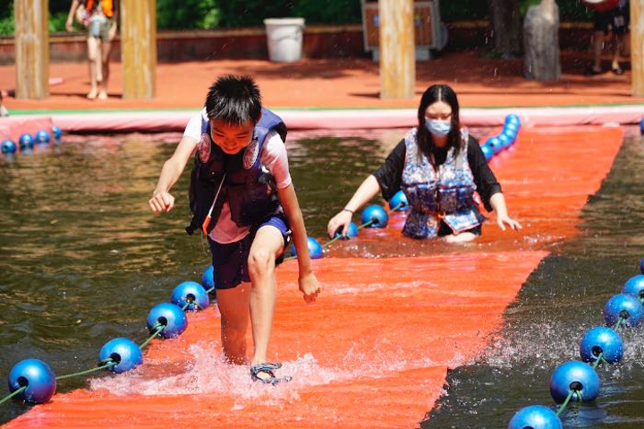 "适合北京的周末自驾游玩。单程🎫门票：50元/人水上钢丝 水上软桥都是孩子们在夏季值得体验的项目_清凉谷风景区"的评论图片