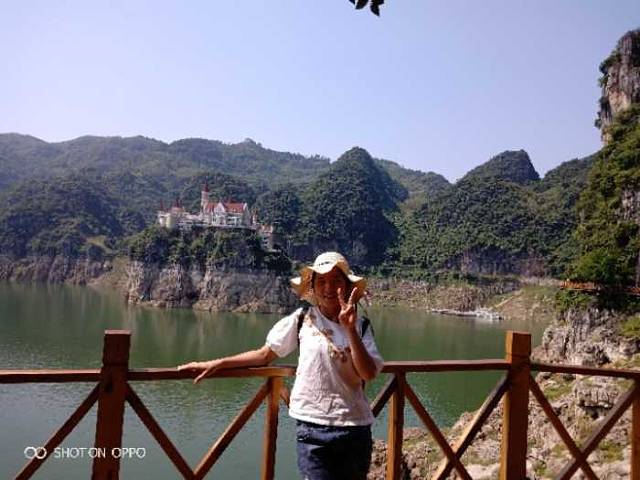 兴义市吉隆堡度假村