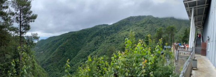 "全程有让你惊艳的美景也有满足登山者的登山路径和高度，只是我们就是观者游者，所以看了看景色就够啦_苍山"的评论图片