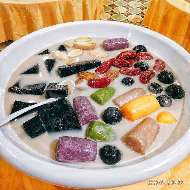 帷幕开啦红地毯蜡像艺术馆