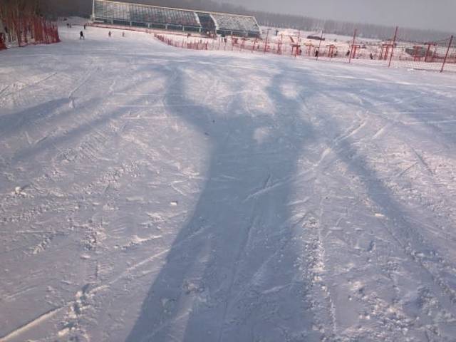 天恒山冰雪运动大世界