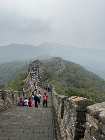 "一早坐赞巴士出发，到景区不排队，国庆出行也能错峰。到景区馅老满用餐85折优惠，实惠_慕田峪长城"的评论图片