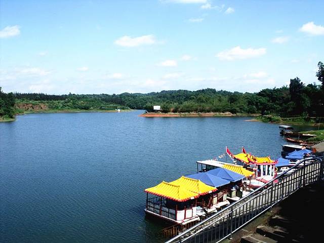 凤凰湖风景区