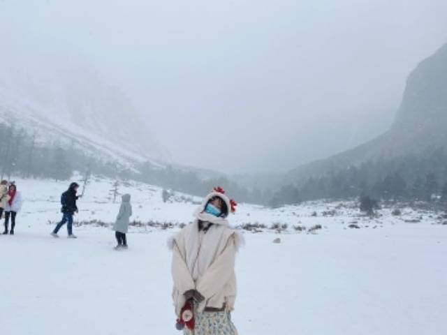 毕棚沟娜姆湖森林暖池温泉