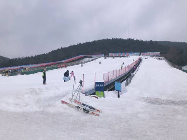 徐州督公山滑雪乐园