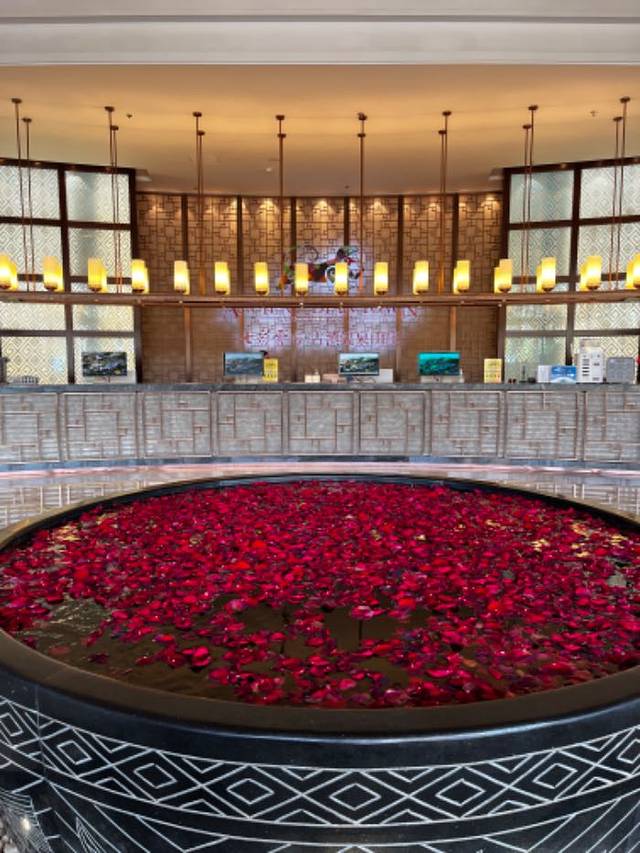 七彩云南古滇温泉山庄